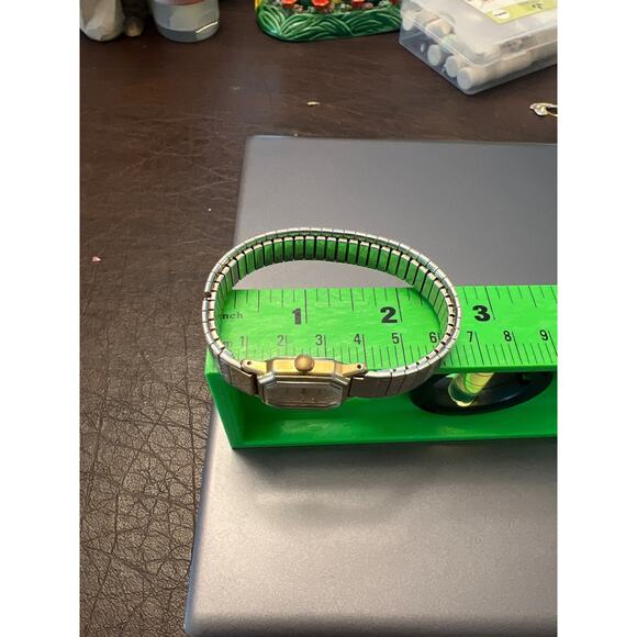 Vintage T Cell Timex women’s watch gold tone - Picture 2 of 7